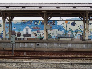 長井駅壁画